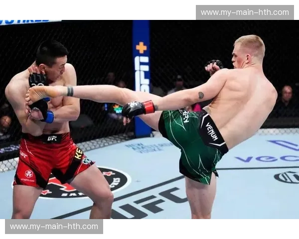 终极神权之争:当“史上最佳”琼斯撞上“地表最强”铁血,谁才是格斗界的真神? 终极神权之争:当“史上最佳”琼斯撞上“地表最强”铁血,谁才是格斗界的真神?